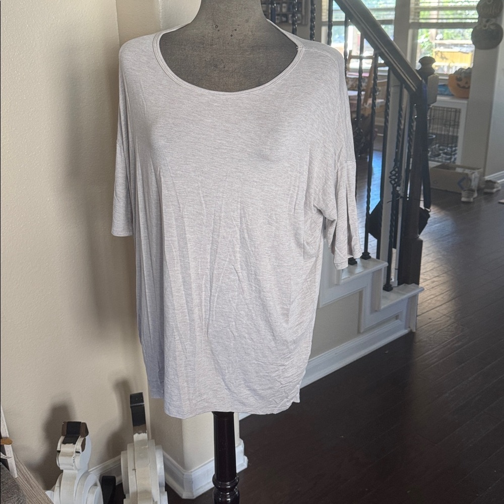 LuLaRoe grey Irma Top
